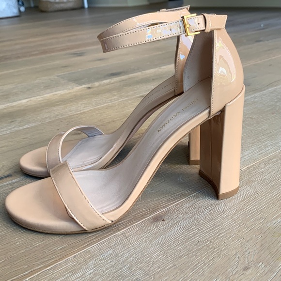 Stuart Weitzman - Picture 3 of 4